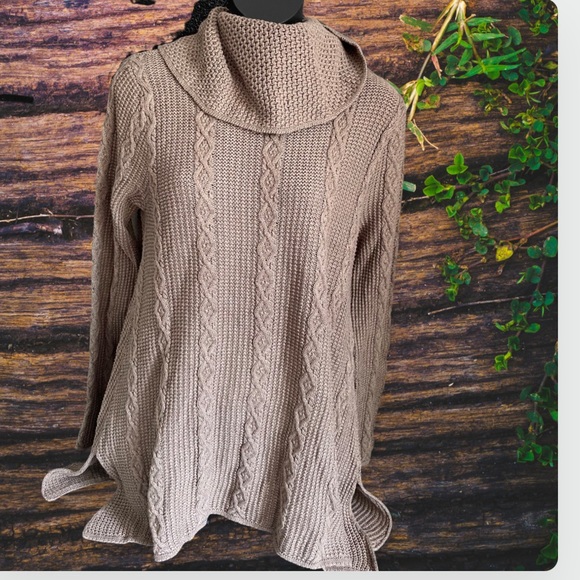Beautiful Brown oversized sweater - Picture 3 of 4